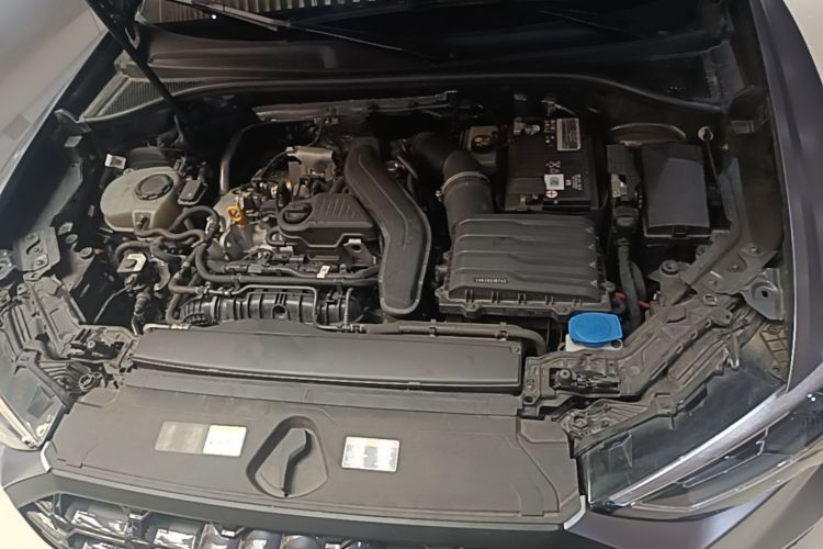 Audi Q3 2023 car image #22