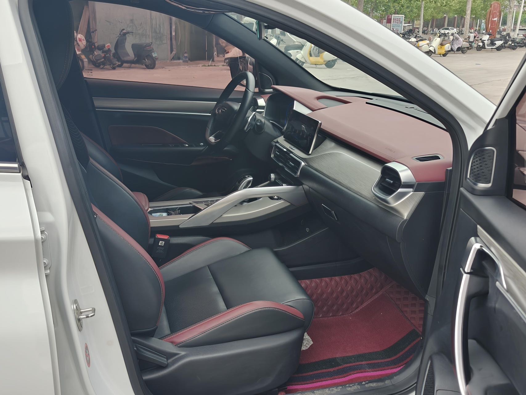 GEELY Coolray 2019 imagen de coche #8