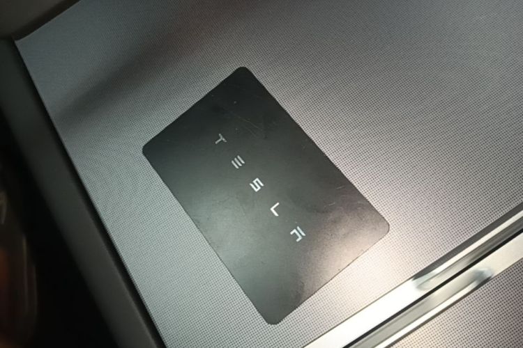 Tesla Model Y 2025 #9 Tesla Model Y 2025 car image #9