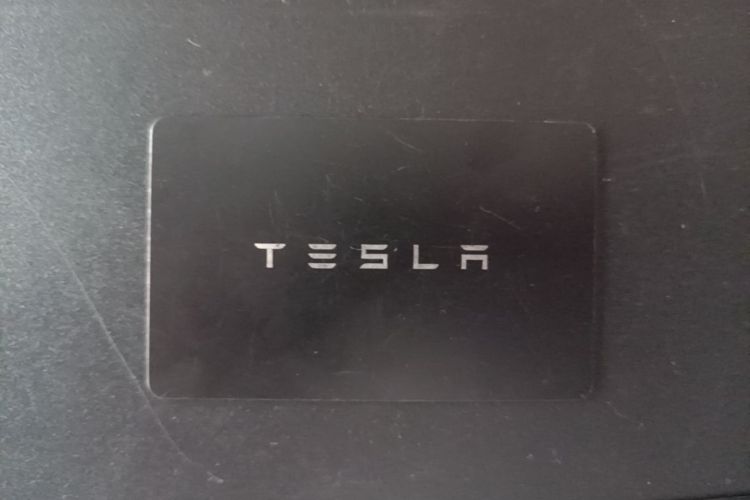 Tesla Model 3 2021 car image #9