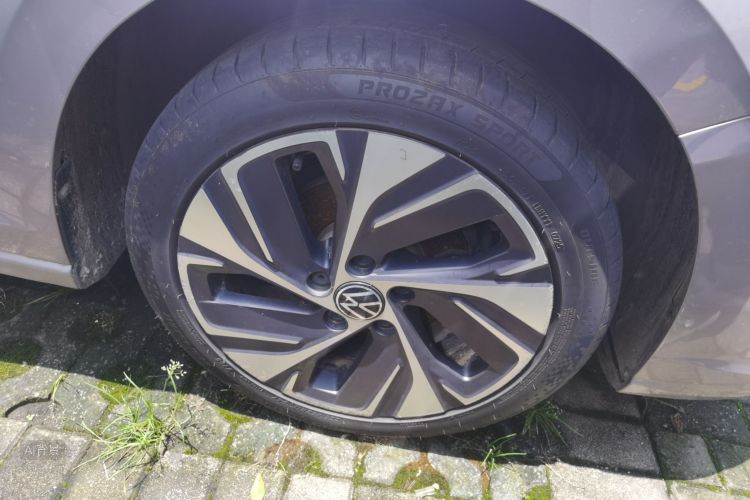 Volkswagen Bora 2023 car image #9