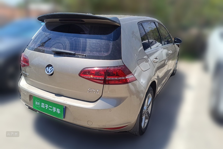 Volkswagen Golf 2017 car image #7