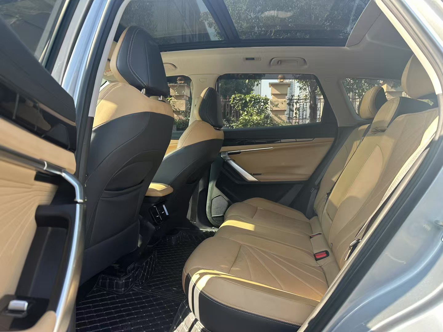 GEELY Boyue L 2023 car image #6