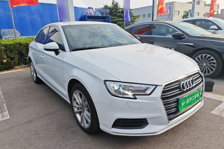 Audi A3 2018 immagine di auto #4