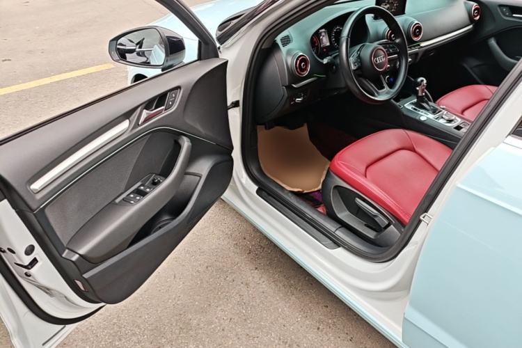 Audi A3 2018 image de voiture #16