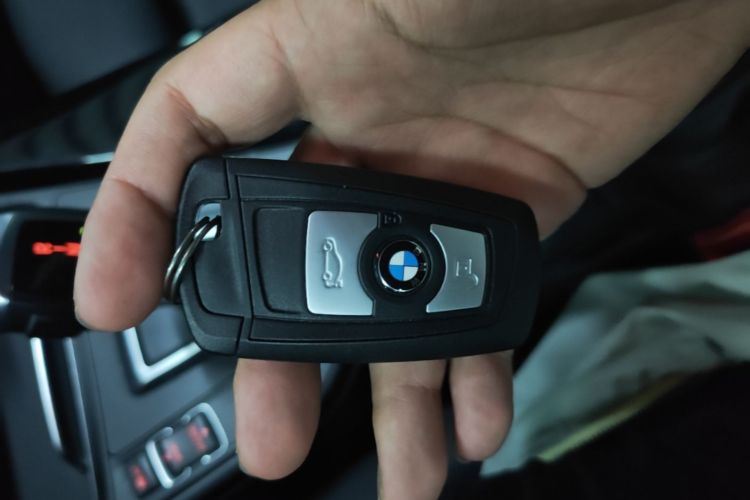 BMW 3 Series GT 2018 #9 BMW 3 Series GT 2018 car image #9