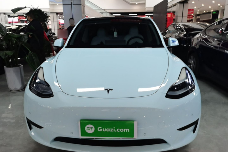 Tesla Model Y 2023 #3 Tesla Model Y 2023 изображение автомобиля #3