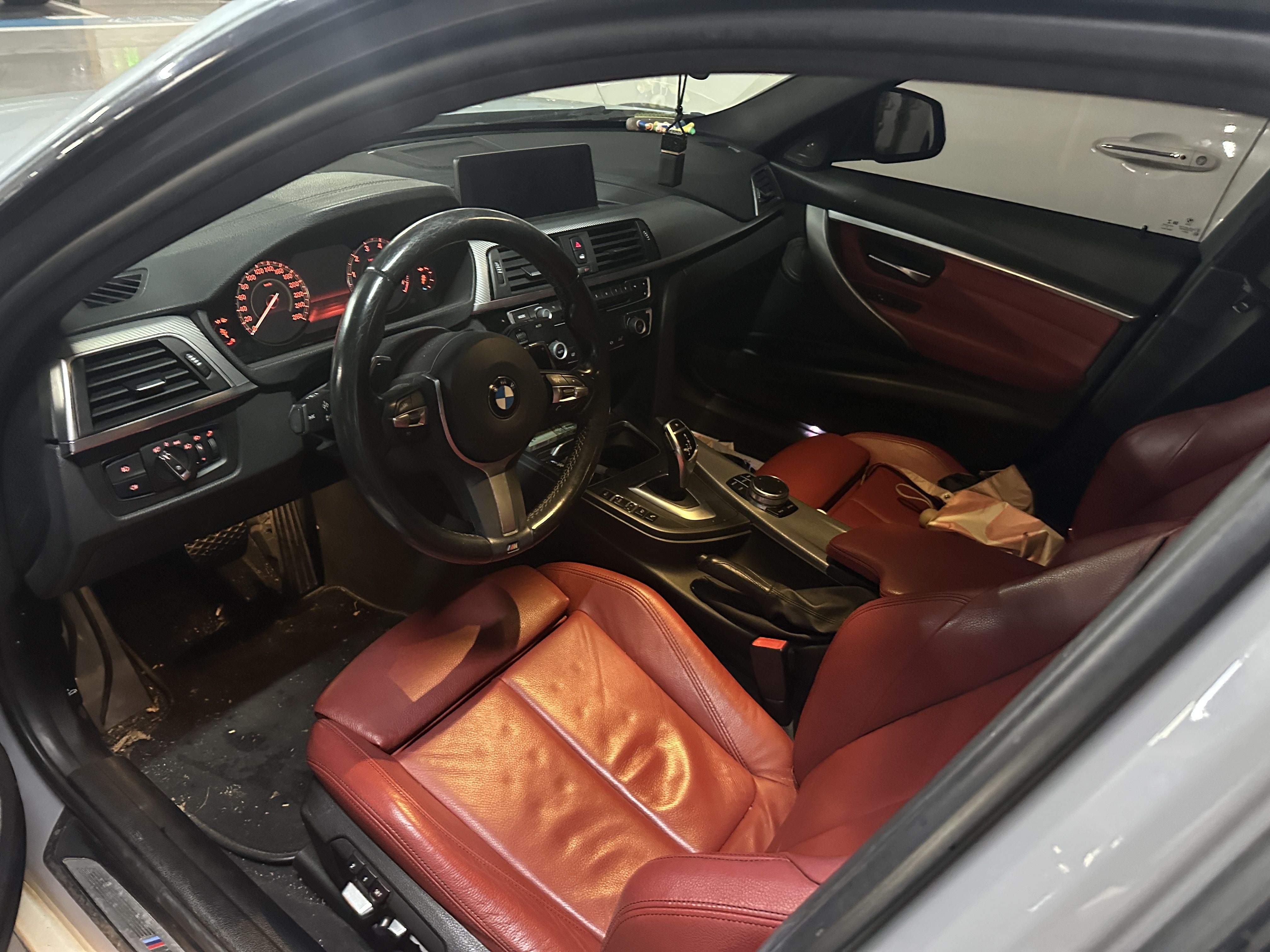 BMW 3 Series 2018 imagen de coche #4