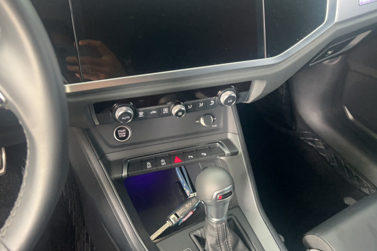 Audi Q3 2024 car image #20