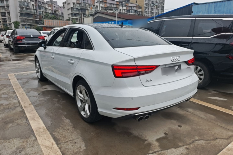 Audi A3 2019 car image #5