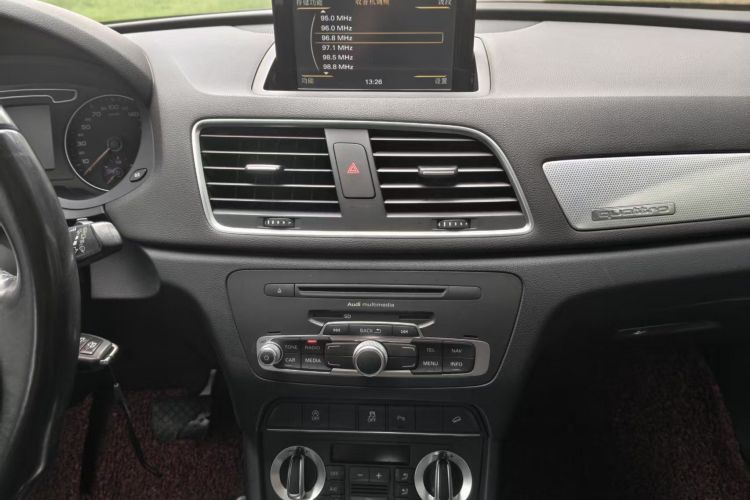 Audi Q3 2015 #13 Audi Q3 2015 car image #13