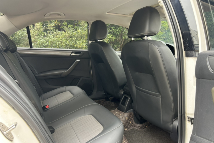 Volkswagen Santana 2017 #12 Volkswagen Santana 2017 car image #12