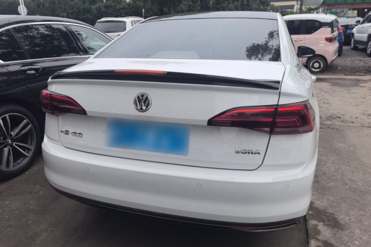 Volkswagen Bora 2018 car image #6