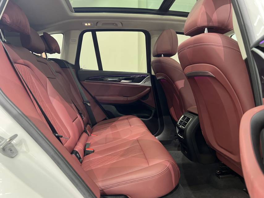 BMW iX3 2024 #4 BMW iX3 2024 изображение автомобиля #4