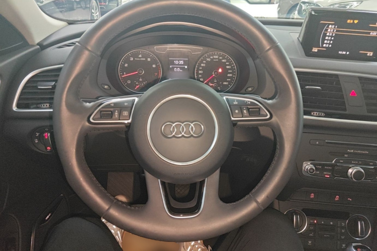 Audi Q3 2018 #11 Audi Q3 2018 car image #11