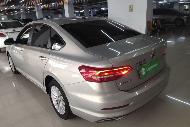 Volkswagen Lavida 2018 car image #5