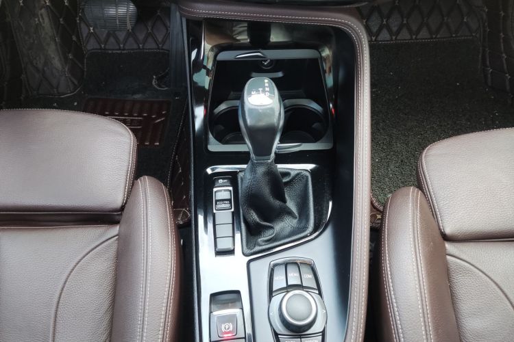 BMW X1 2018 #15 BMW X1 2018 car image #15