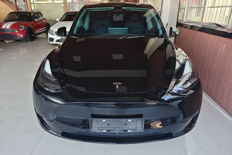 Tesla Model Y 2022 car image #3