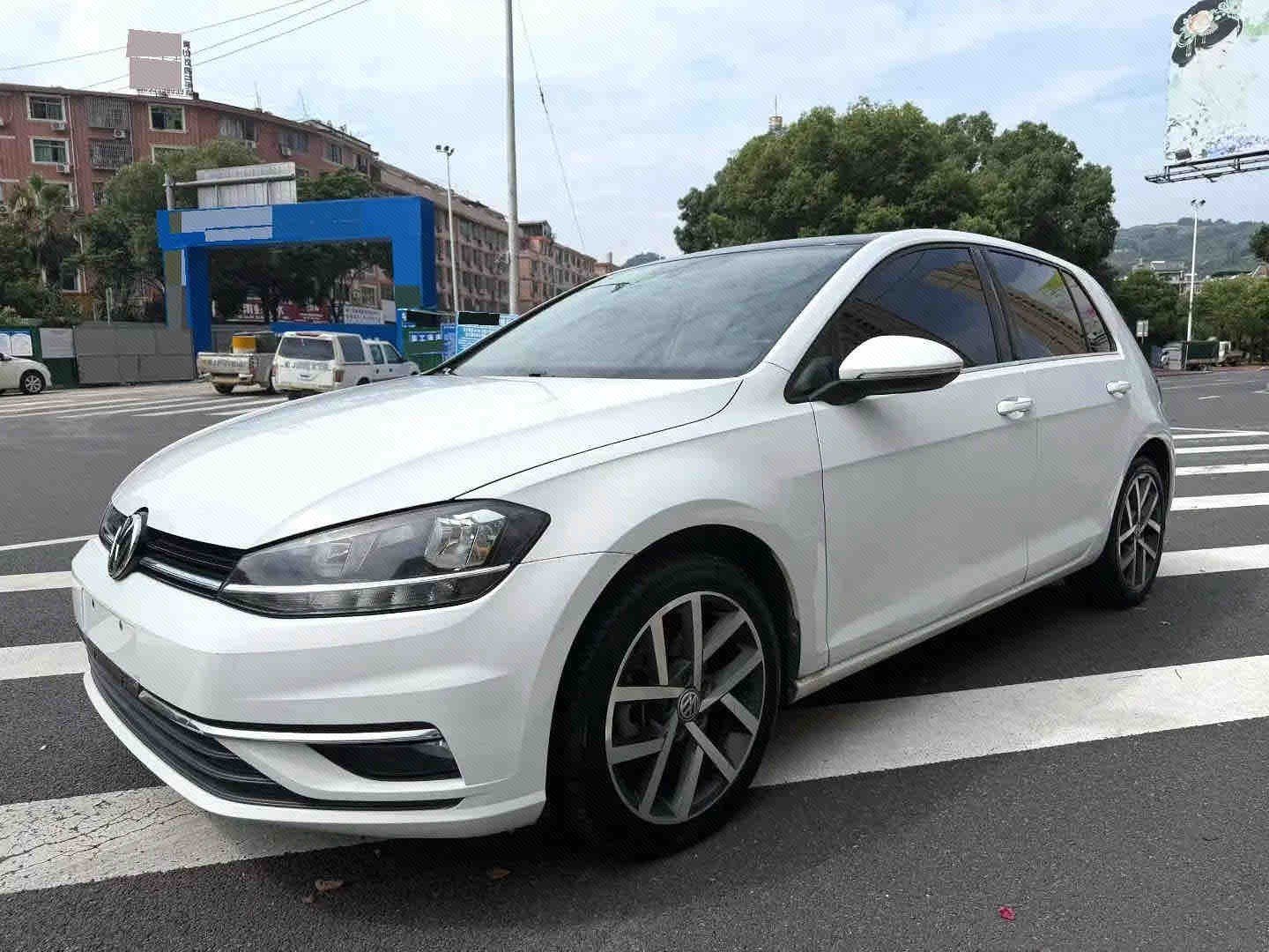 2018 2018 car image