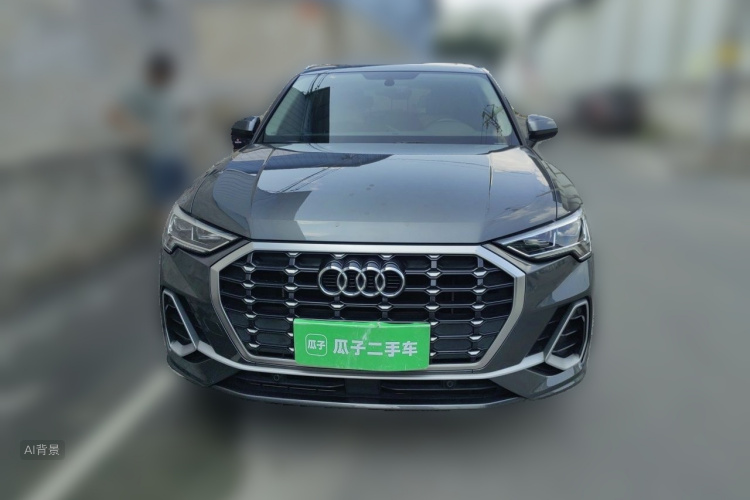 Audi Q3 2021 car image #3