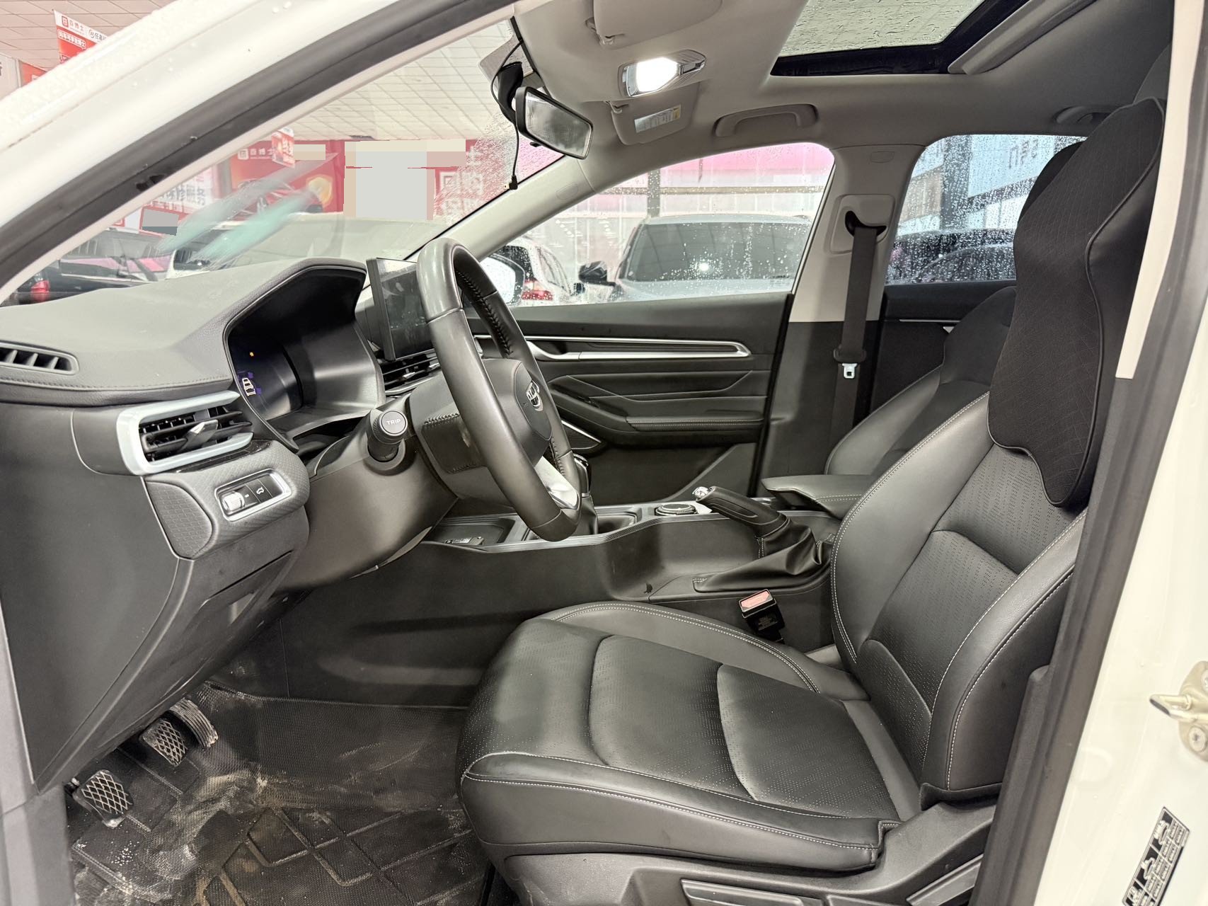 GEELY Emgrand 2023 car image #9