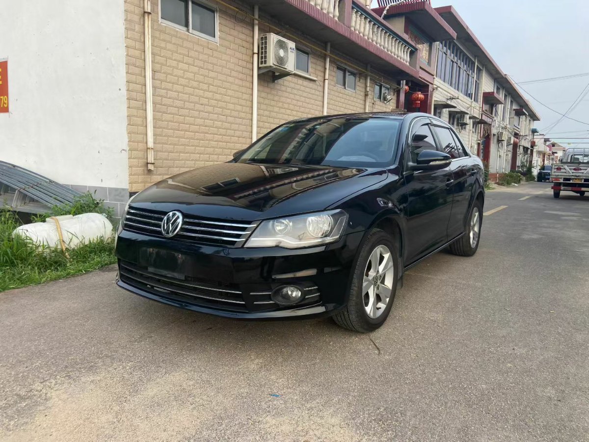 Volkswagen Bora 2014 car image 