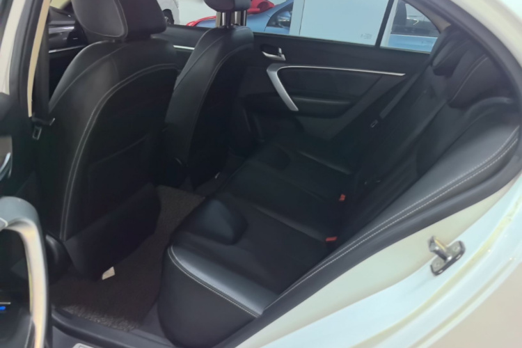 GEELY Emgrand 2016 #17 GEELY Emgrand 2016 car image #17