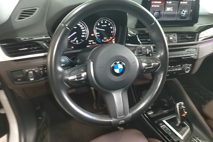 BMW X1 2021 car image #11