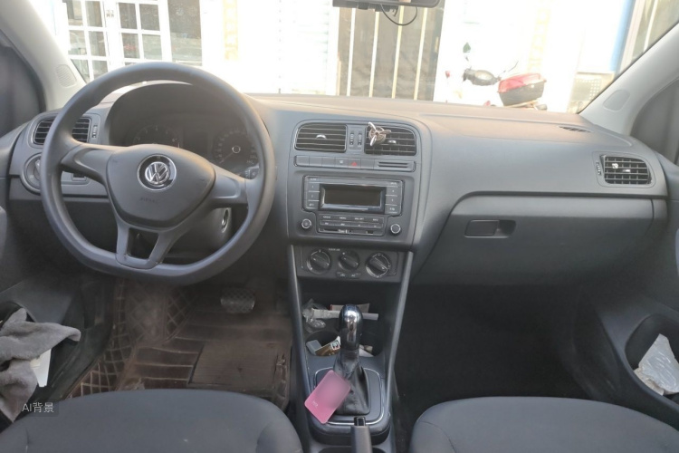 Volkswagen Polo 2017 car image #11