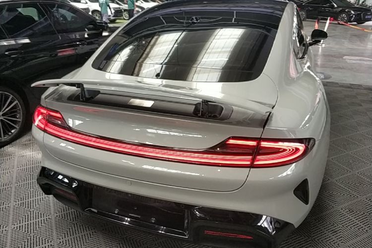 MI SU7 2024 car image #4
