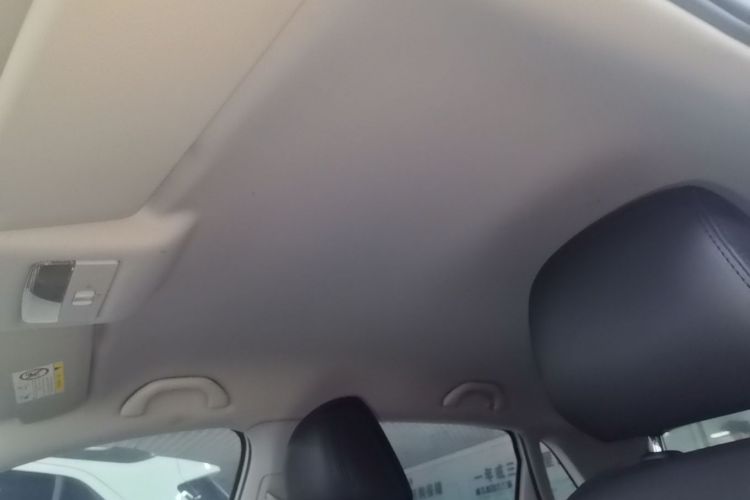 Volkswagen Polo 2018 car image #18
