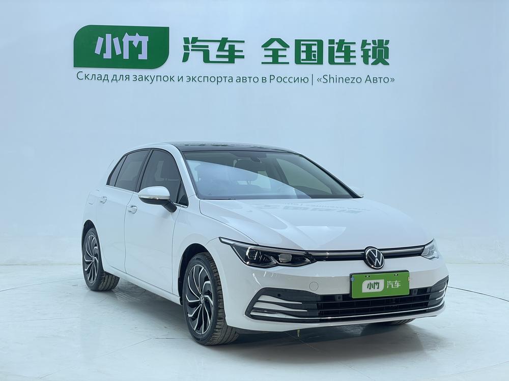 Volkswagen Golf 2022 car image #3