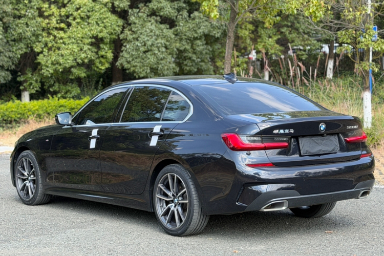 BMW 3 Series 2020 imagem de carro #8