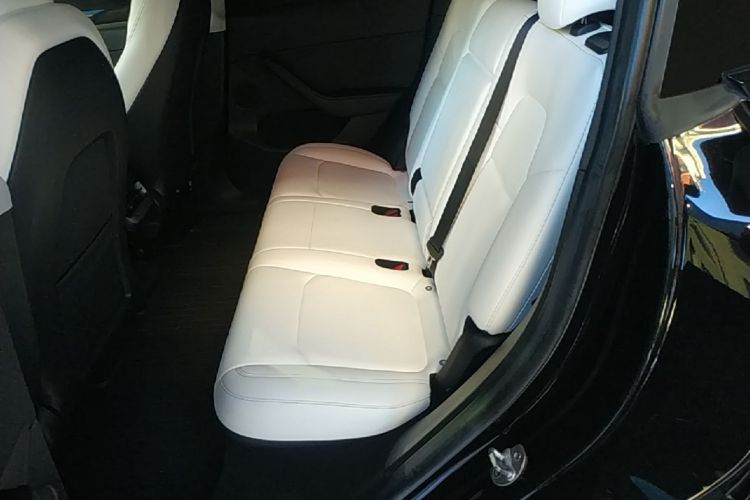 Tesla Model Y 2022 #17 Tesla Model Y 2022 car image #17