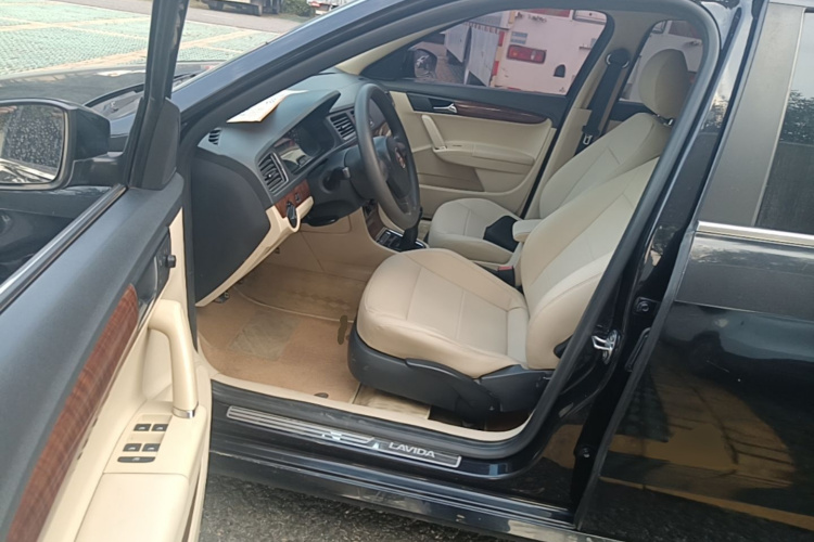 Volkswagen Lavida 2016 car image #15