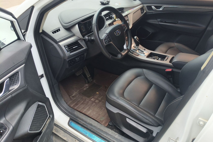 GEELY Emgrand GS 2017 car image #16