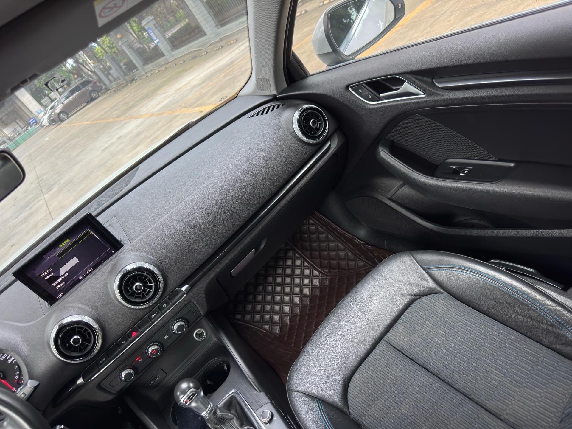 Audi A3 2018 car image #15
