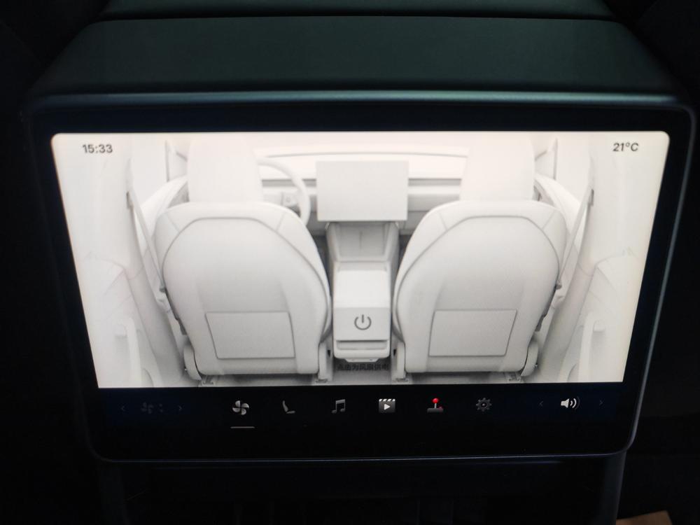 Tesla Model Y 2026 #13 Tesla Model Y 2026 immagine di auto #13