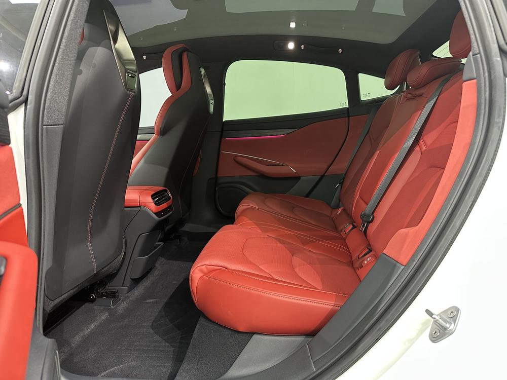 2024 #25 2024 imagen de coche #25