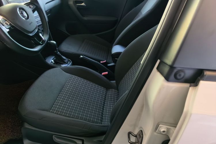 Volkswagen Polo 2016 #15 Volkswagen Polo 2016 car image #15