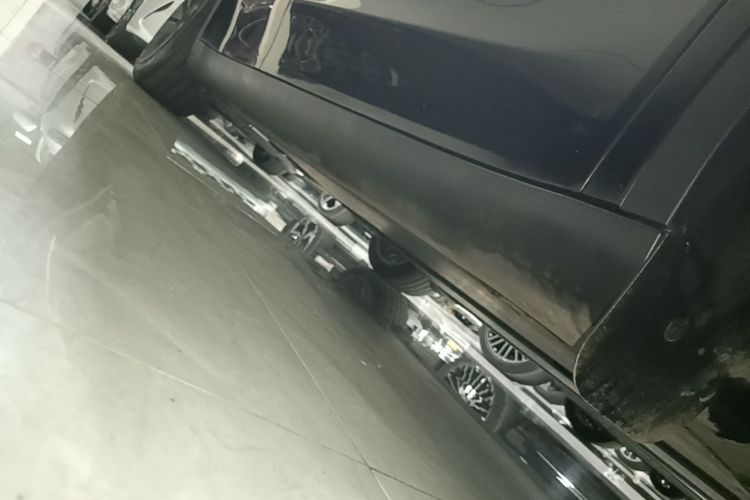 Tesla Model Y 2023 car image #26