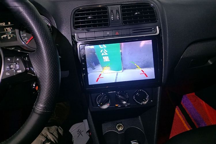 Volkswagen Polo 2016 #13 Volkswagen Polo 2016 car image #13