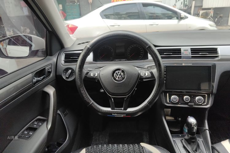 Volkswagen Santana 2019 car image #12