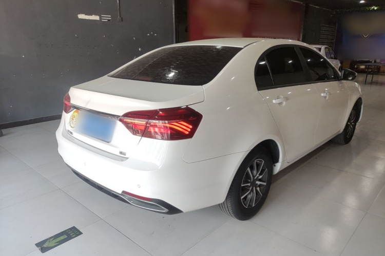 GEELY Emgrand 2020 car image #7