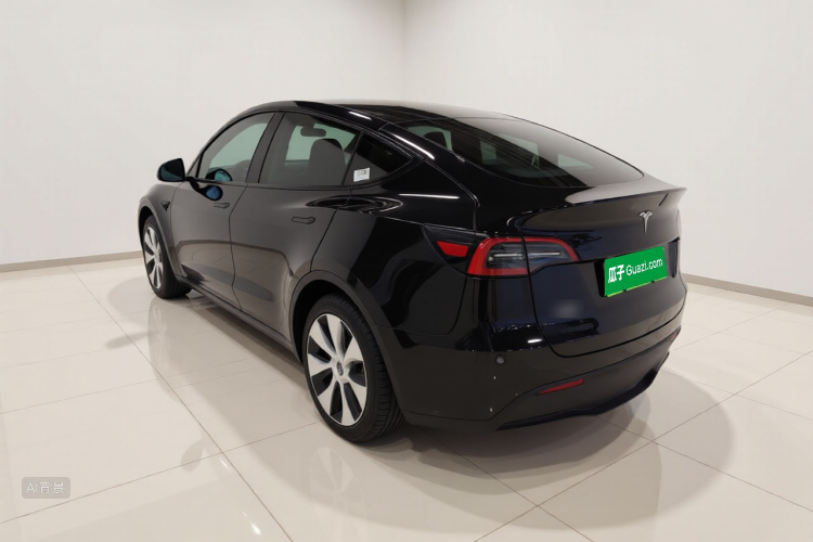 Tesla Model Y 2022 car image #5
