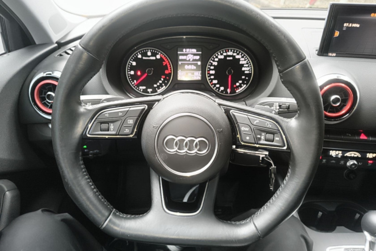 Audi A3 2018 car image #15