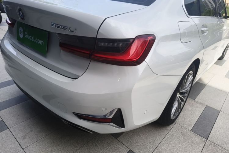 BMW 3 Series 2019 #8 BMW 3 Series 2019 car image #8