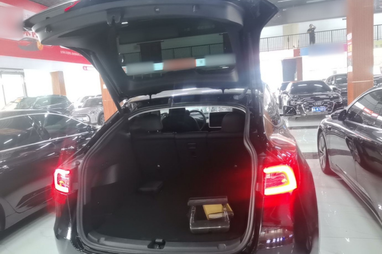Tesla Model Y 2023 #21 Tesla Model Y 2023 car image #21