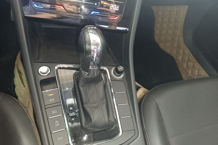 Volkswagen Bora 2019 immagine di auto #14