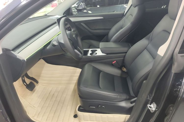 Tesla Model Y 2024 #15 Tesla Model Y 2024 car image #15